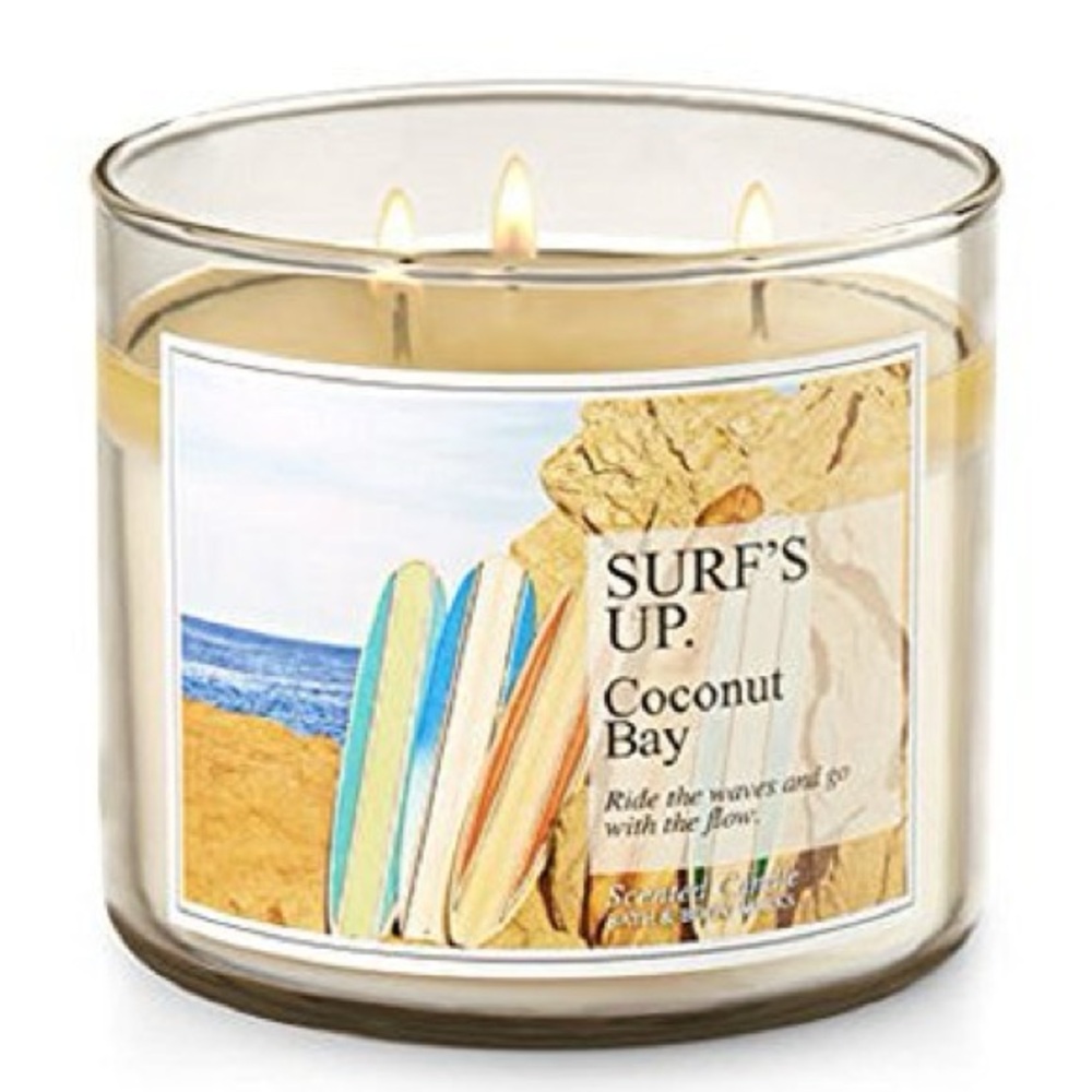 Bath & Body Works Surf’s Up Coconut Bay Scented Candle